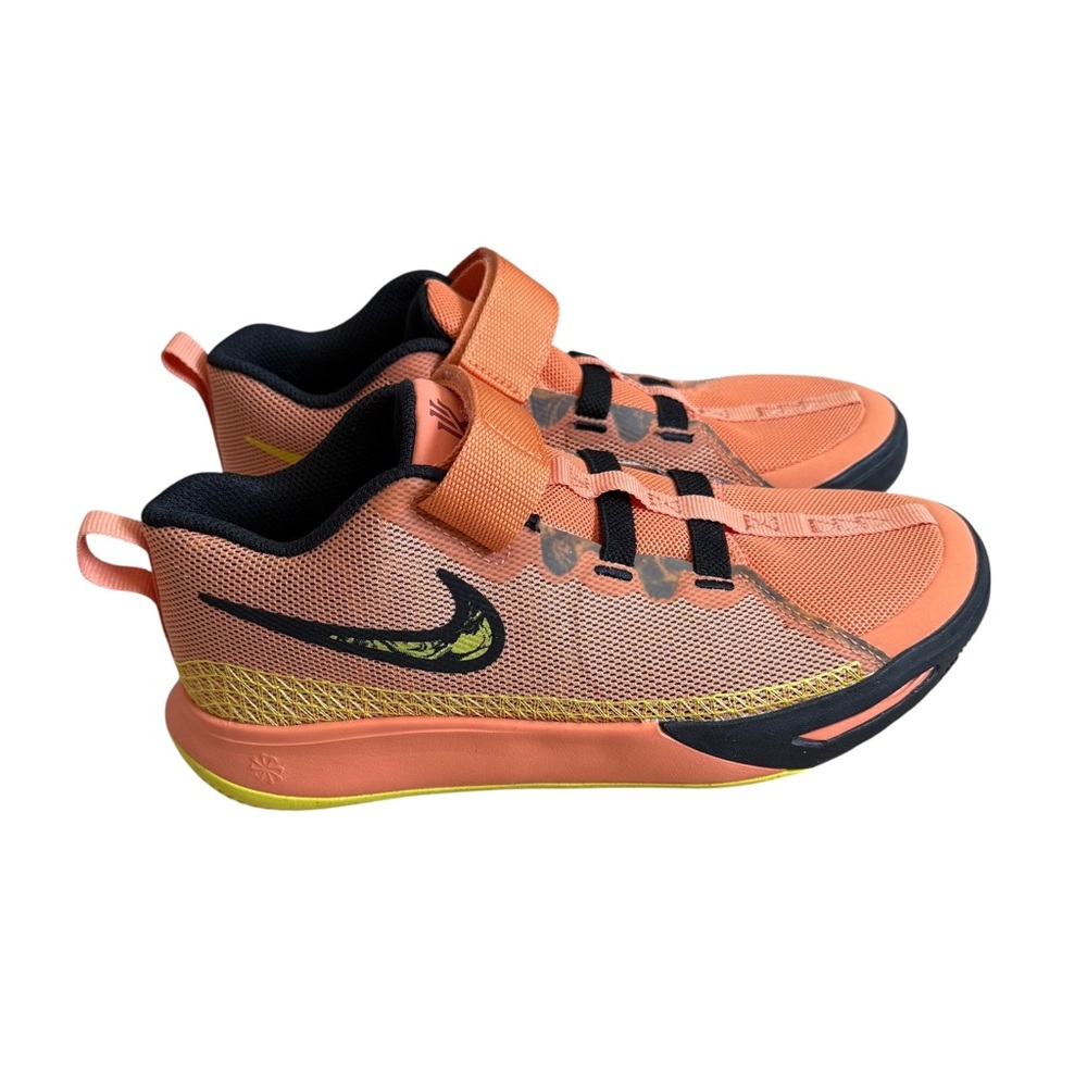 NWOB 2022 Kyrie Flytrap 6 PS 'Orange Trance Yellow Strike' Kids Shoes Size 3Y